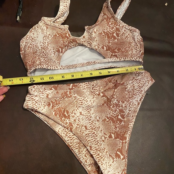 NWOT Snake print bikini - Picture 4 of 6